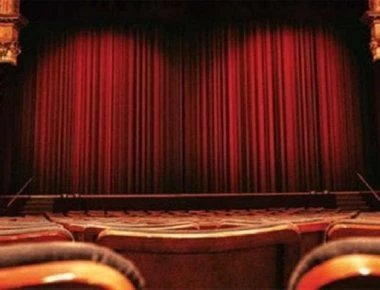 Ελληνίδα ηθοποιός αποκαλύπτει: «Έμεινα 10 φορές έγκυος και έκανα εκτρώσεις! Τα “έριξα” γιατί έπρεπε να δουλεύω»